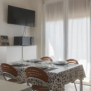 Casa Giuliari In Borgo Roma Vicino Policlinico Univr Fiera Appartamento Verona